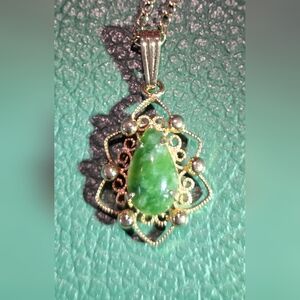 Vintage Sorrento Jade Filigree Pendant necklace 1/20 12 K GF, 15"